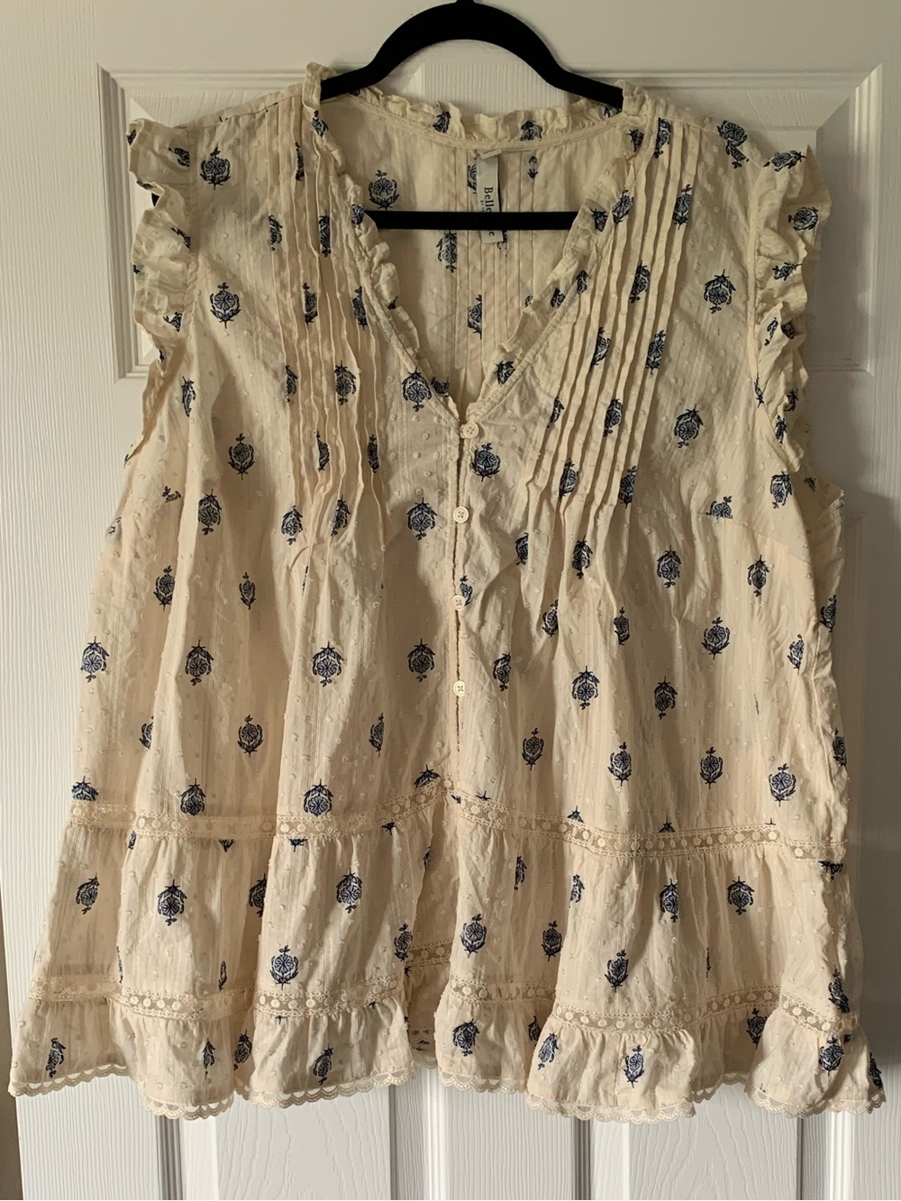 Belle isle by torrid Sleeveless Cream Ruffle Peasant Top with Blue Floral Print